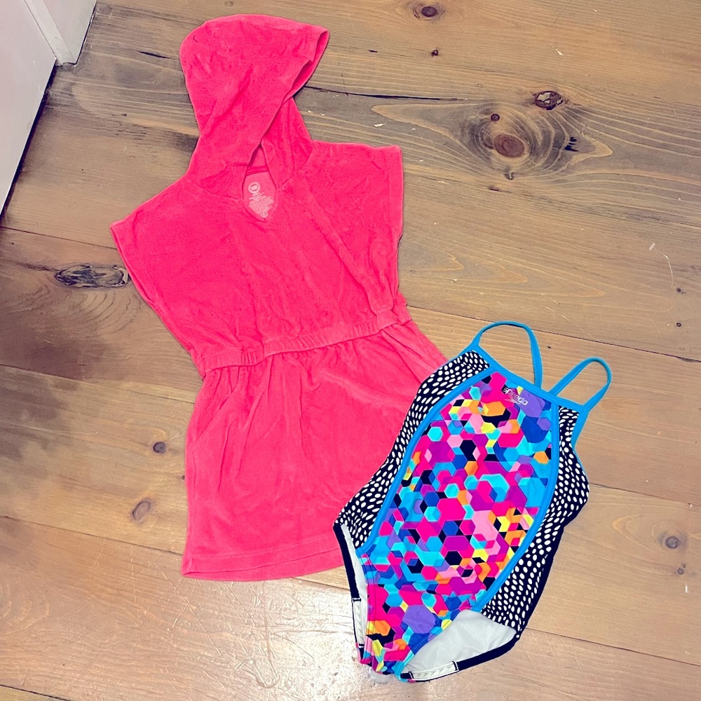 Speedo. Size 5.
